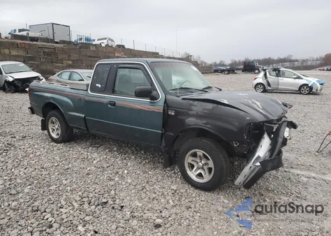 1998 Mazda B4000 Cab Plus z USA, uszkodzony, nr VIN 4F4YR16X9WTM06683